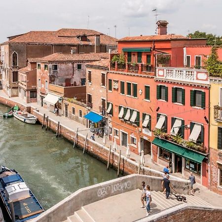 Carmini Canal View And Balcony With Lift Velence Kültér fotó